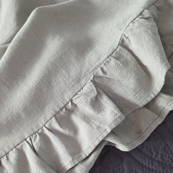 NWT Umgee Medium Sage Green V-Neck Ruffle Blouse - Picture 6 of 10